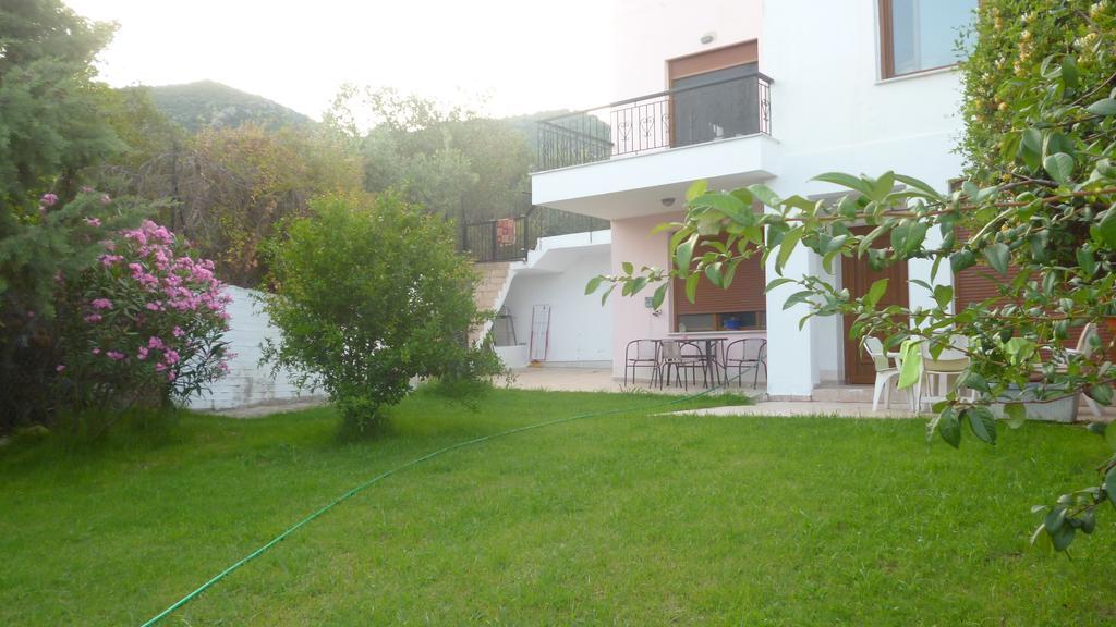 Villa Athina PalaiónTsiflíkion Exterior foto